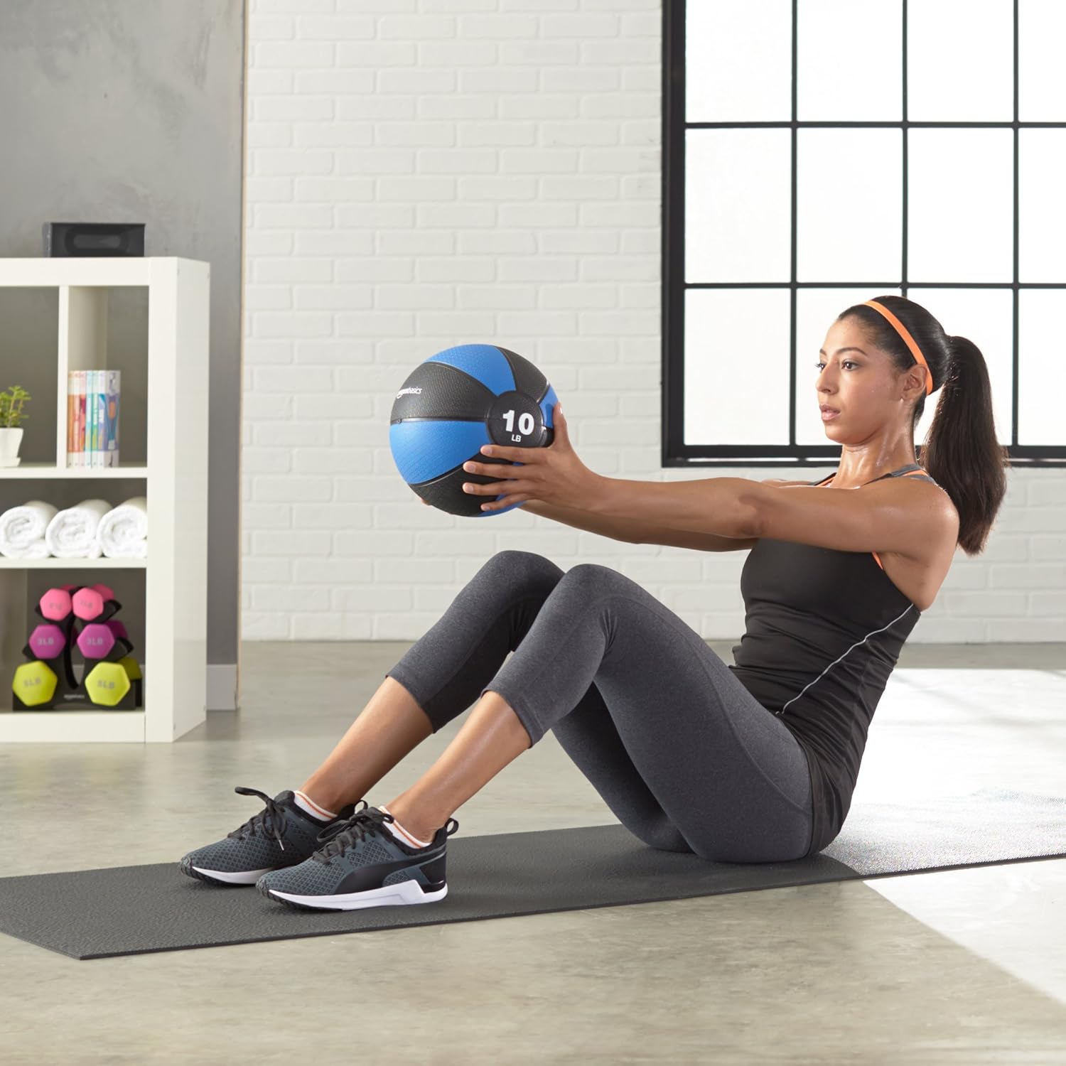 Amazon Basics Weighted Medicine Ball - Image 3