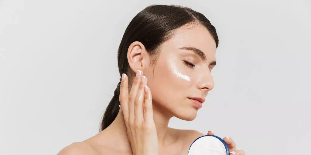 What Are the Best Skincare Products for Dry Skin? What Are the Best Skincare Products for Dry Skin?