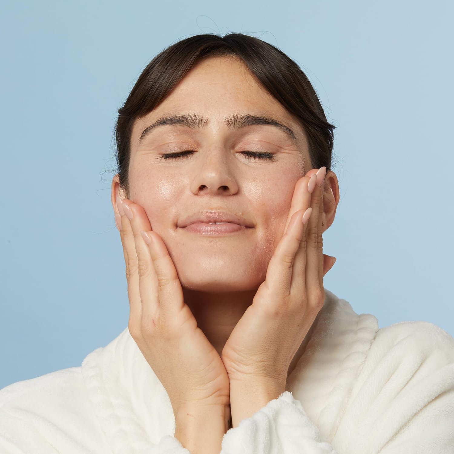 Good Molecules Hyaluronic Acid Serum - 1% Hyaluronic Acid Non-greasy Ultra Hydrating Serum, Facial Moisturizer for Plumper Skin, Skin Care for Face - Image 7